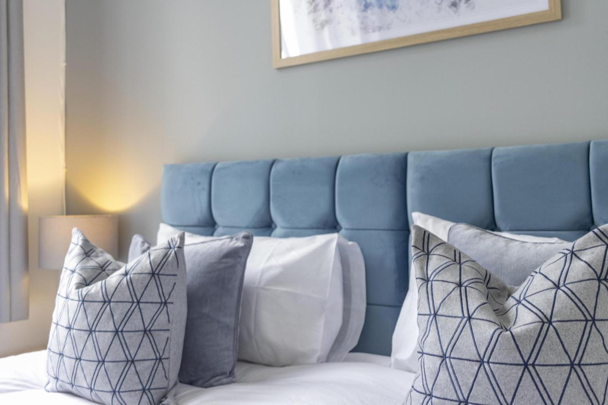 Апартаменты Alexandra - Large 3 Bed Perfect For Contractors, Free Parking, Fast Wifi And Great Value! Плаймаут Экстерьер фото