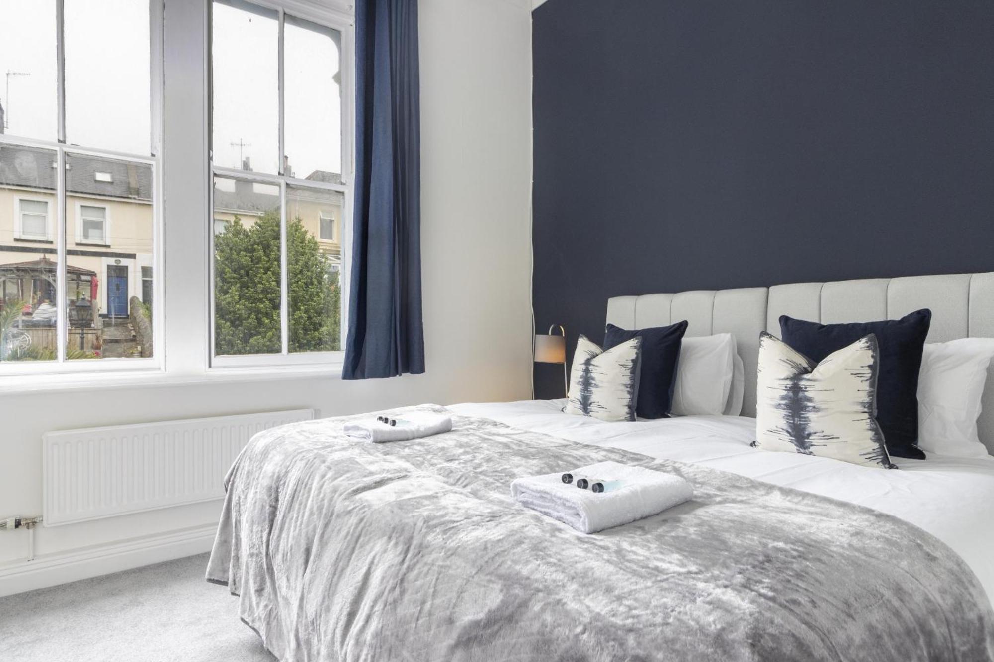 Апартаменты Alexandra - Large 3 Bed Perfect For Contractors, Free Parking, Fast Wifi And Great Value! Плаймаут Экстерьер фото